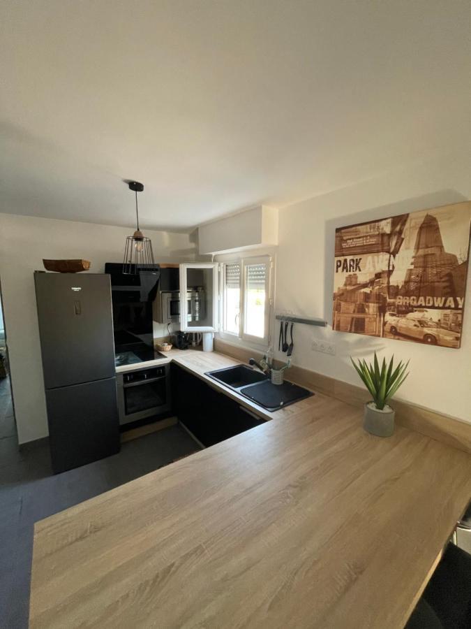 Agreable T2 Traversant Rdc Avec Terrasse + Balcon+ Parking 2 Places Montpellier Extérieur photo